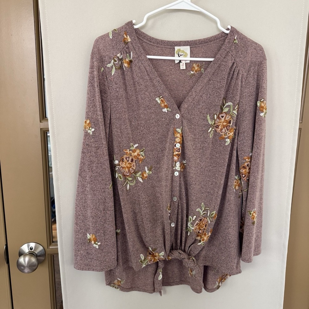 Fig & Flower Womens XL Embroidered Floral 3/4 Sleeve Button V-Neck Blouse Knot